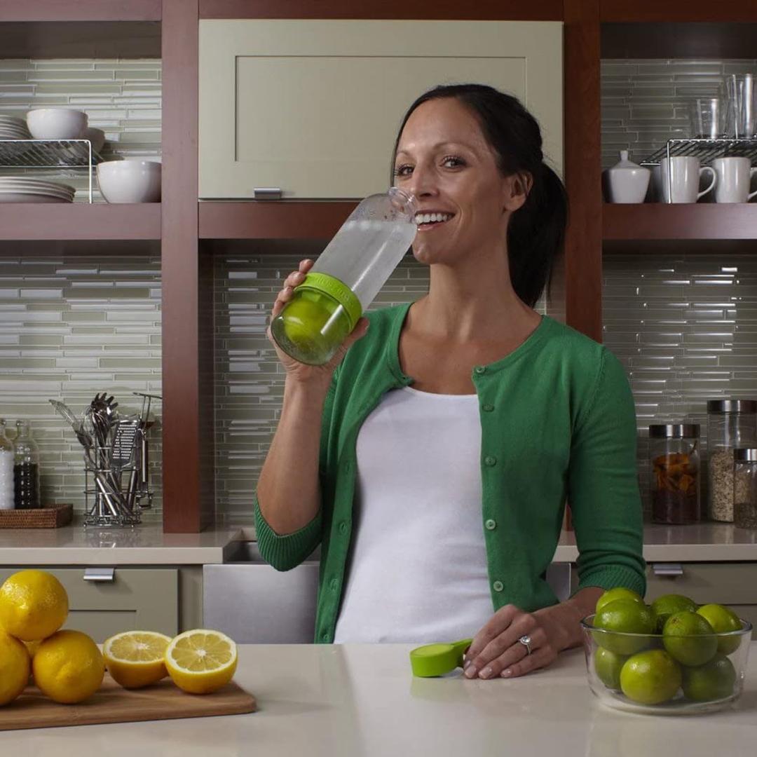 Citrus Juicer Sports Bottle - Instant Juice Infuser, BPA Free